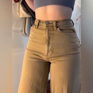 Urban Outfitters BDG | A-Line High Waisted Jeans ✿